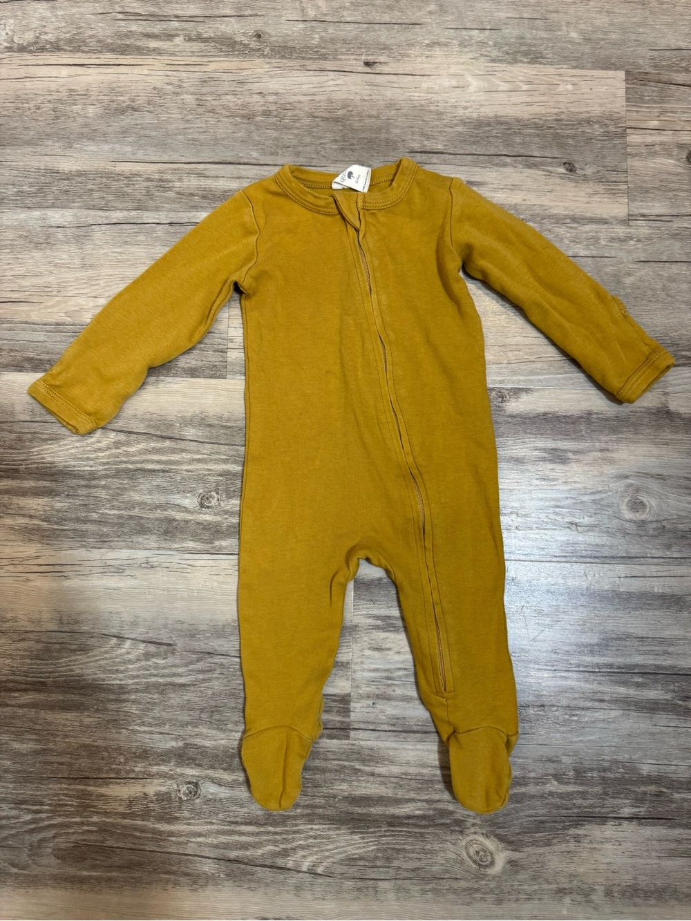 Kate Quinn 100% Organic Cotton Mustard Footed One-Piece Zipper Pajamas 6-9 mo.